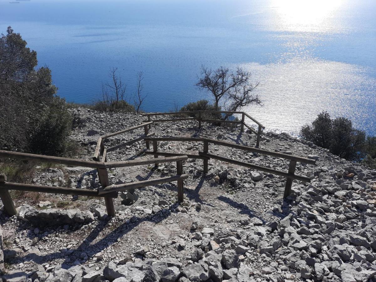 Agriturismo Ai Tre Sentieri Apartment Aurisina Bagian luar foto