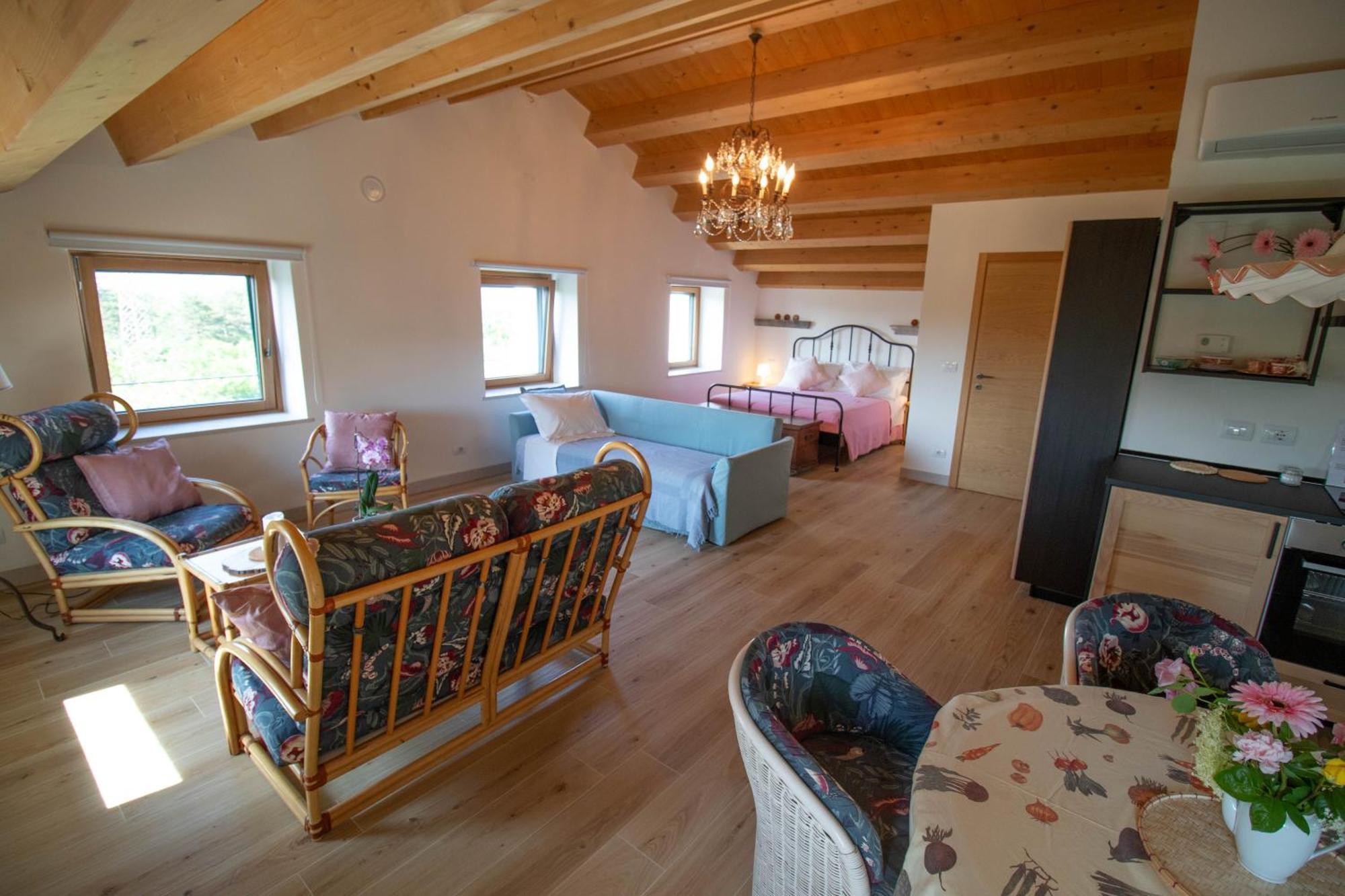 Agriturismo Ai Tre Sentieri Apartment Aurisina Ruang foto